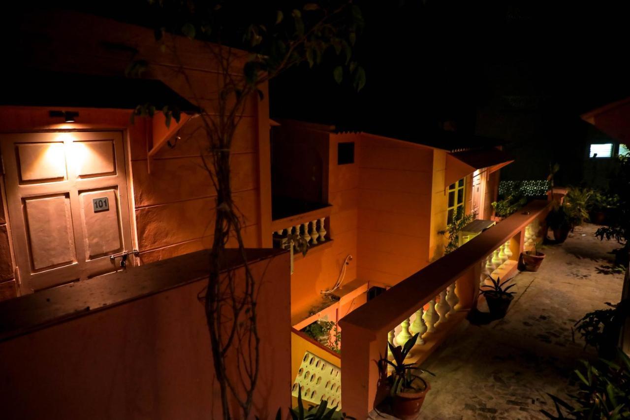 French Villa Pondicherry Eksteriør bilde