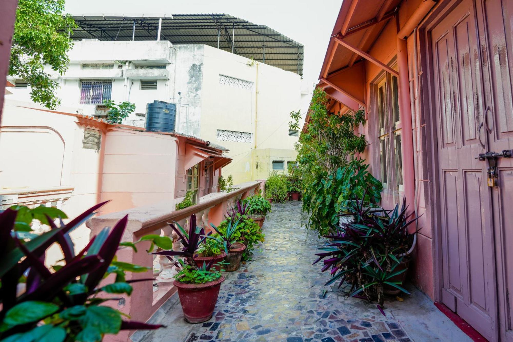 French Villa Pondicherry Eksteriør bilde